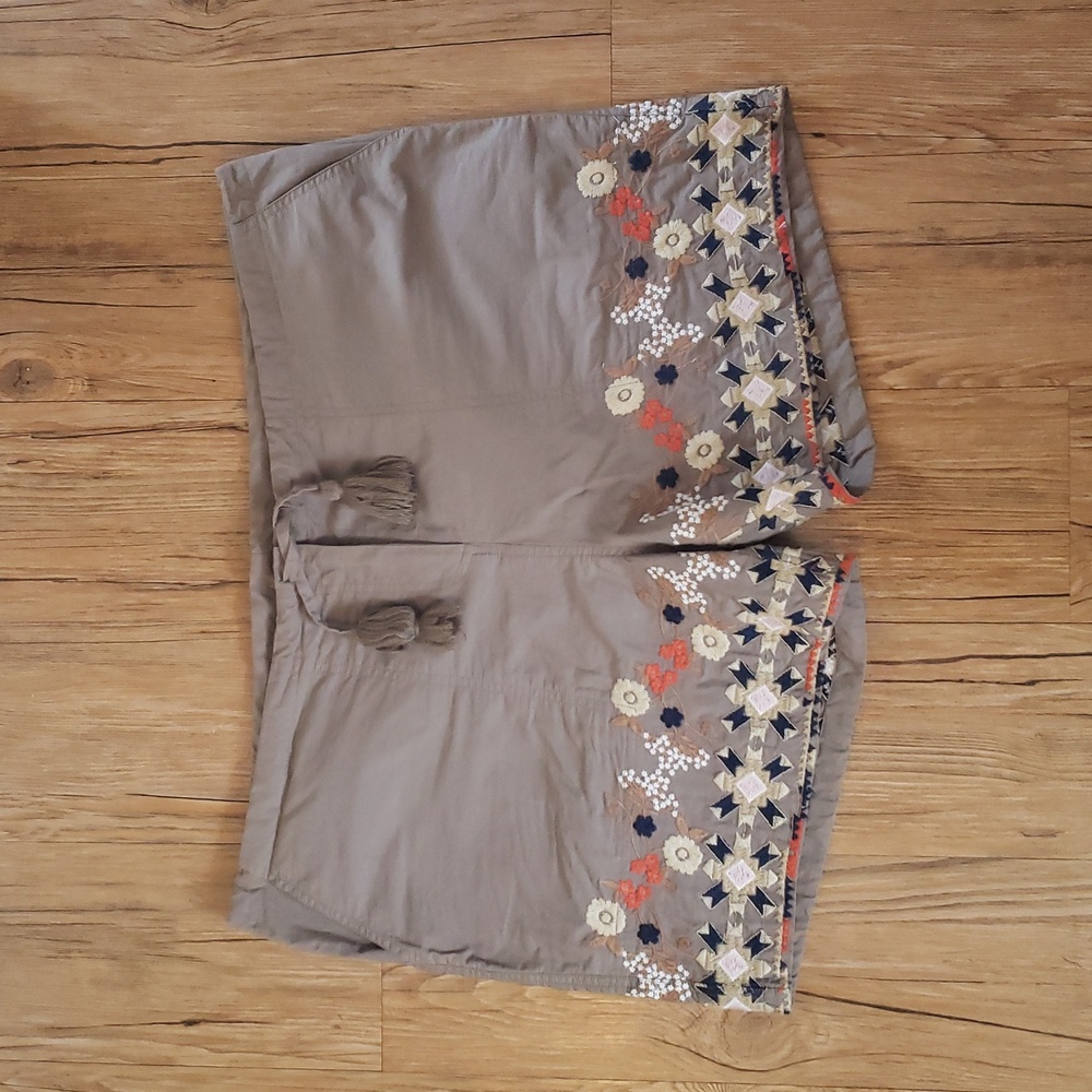 Tolani Short